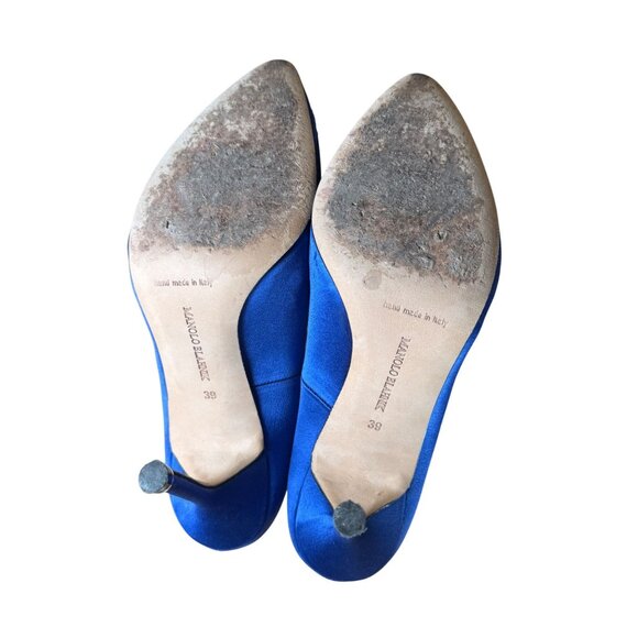 Manolo Blahnik Hangisi Iconic Blue Satin Crystal Jeweled Pumps Heels Size 39 - Picture 9 of 13